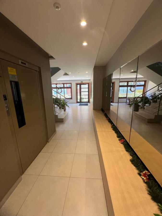 Appartamento Amplo Apartamento A 200M Da Rua Coberta Gramado Esterno foto